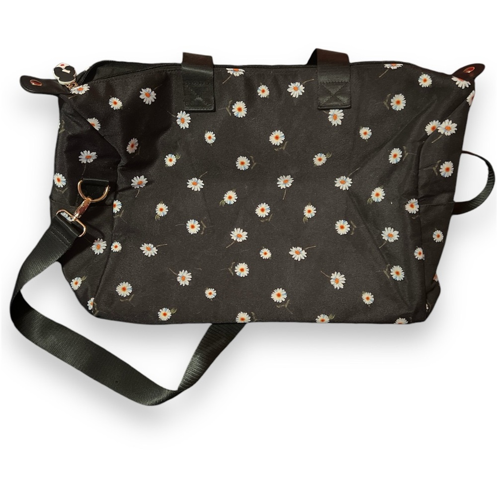 alice + olivia 
Duffle weekend bag